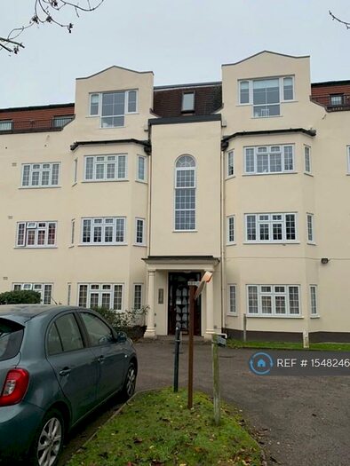 2 Bedroom Flat To Rent In Etchingham Court, London, N3