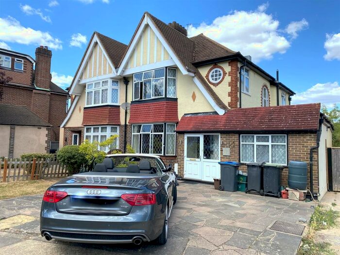 4 Bedroom Semi-Detached House To Rent In Highdown, Worcester Park, Kingston Upon Thames, KT4