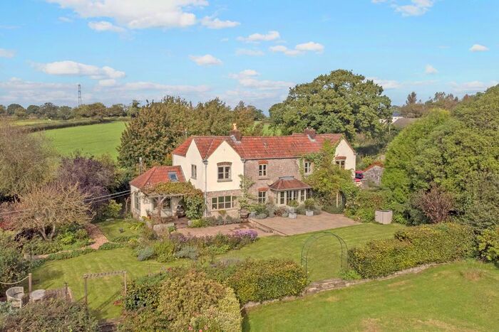 4 Bedroom Detached House For Sale In Sweetwater Lane, Thornbury, BS35