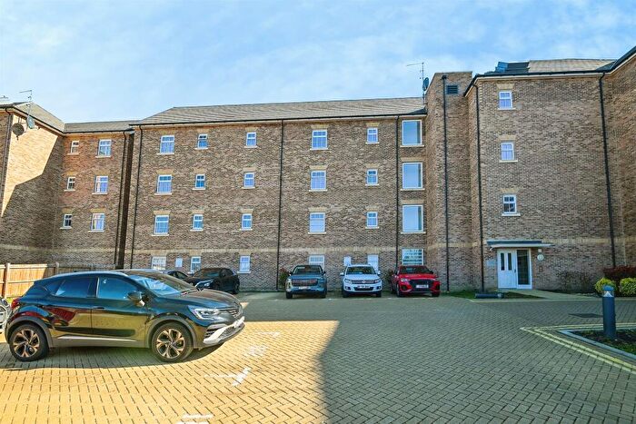 2 Bedroom Apartment For Sale In Chimney Avenue, Maidstone, ME14