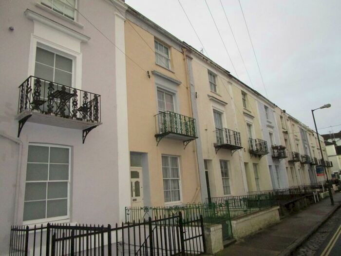 1 Bedroom Flat To Rent In Oakfield Place, Clifton, Bristol, BS8