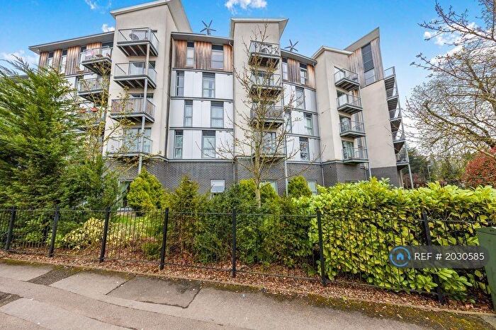 2 Bedroom Flat To Rent In Brand House, Farnborough, GU14