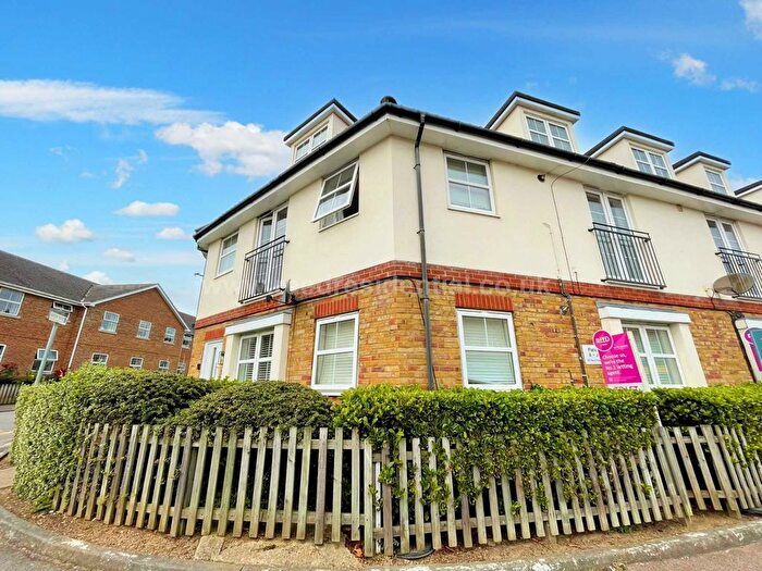 2 Bedroom Flat To Rent In Ness Road, Shoeburyness, SS3