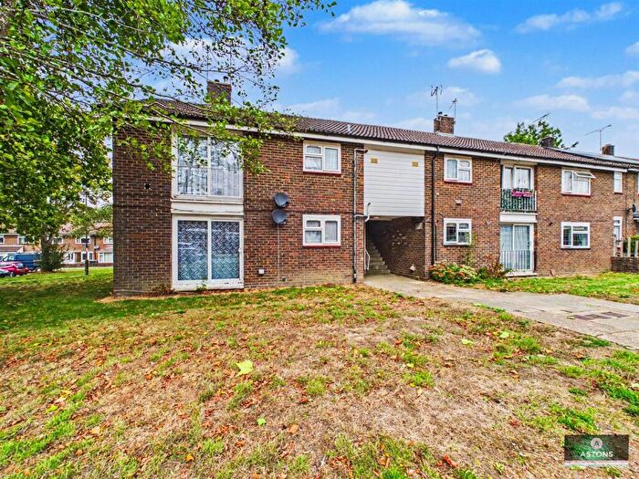2 Bedroom Maisonette For Sale In Rother Crescent, Gossops Green, RH11
