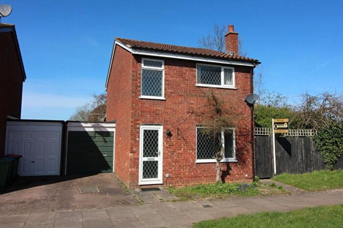 3 Bedroom Detached House For Sale In Hale Avenue, Stony Stratford, Milton Keynes, Buckinghamshire, MK11