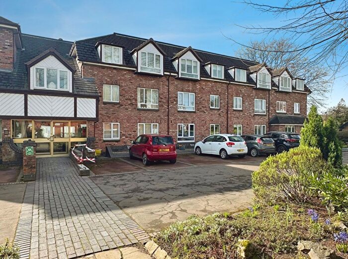 1 Bedroom Flat For Sale In Victoria Road, Wilmslow, Cheshire, SK9