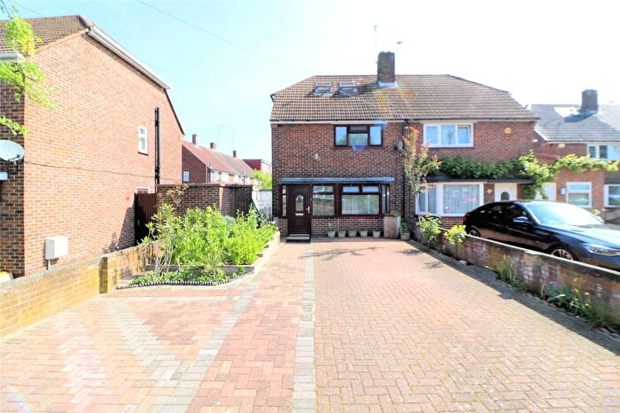 3 Bedroom Semi Detached House To Rent In Masefield Close, Erith, DA8