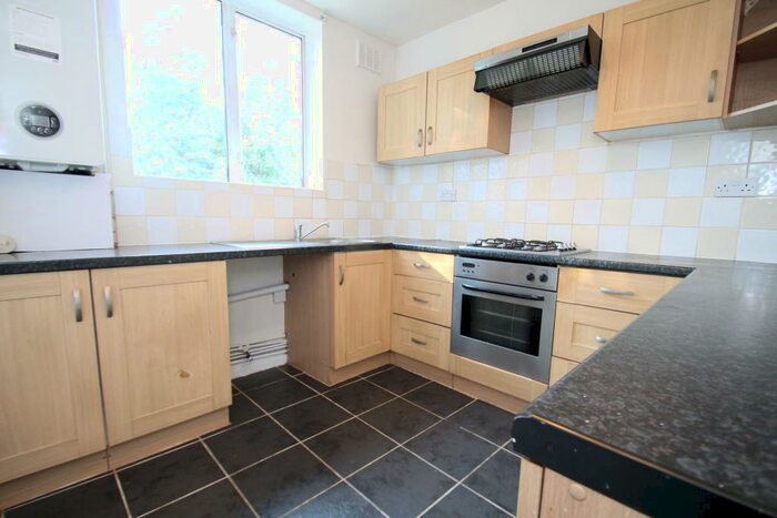 2 Bedroom Flat To Rent In Lee Church Street, Lewisham, SE13