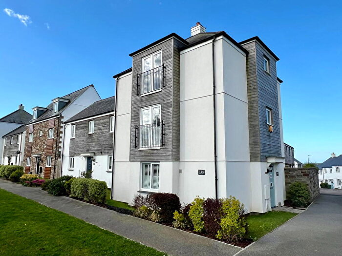 4 Bedroom Town House For Sale In Porthpean Road, St Austell, Cornwall, PL25