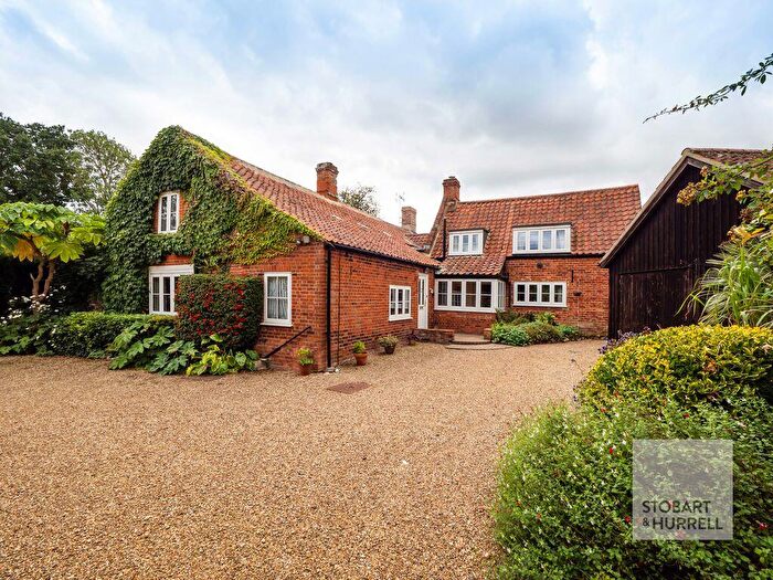 6 Bedroom Detached House For Sale In Pond Farm, Staithe Road, Sutton, Norfolk, NR12