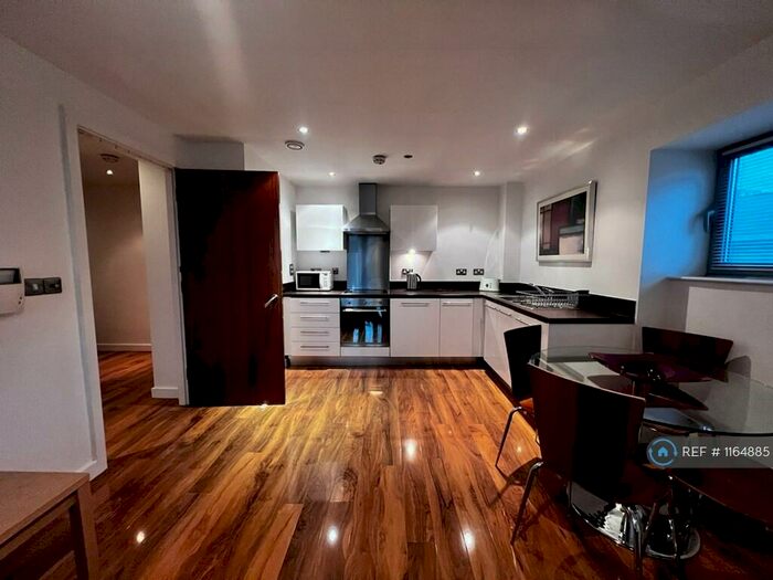 1 Bedroom Flat To Rent In St. George Building, Leeds, LS1