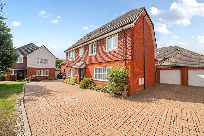 5 Bedroom Detached House For Sale In Smith Way, Headcorn, Ashford, TN27