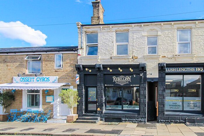 2 Bedroom Property For Sale In Bank Street, Ossett, WF5