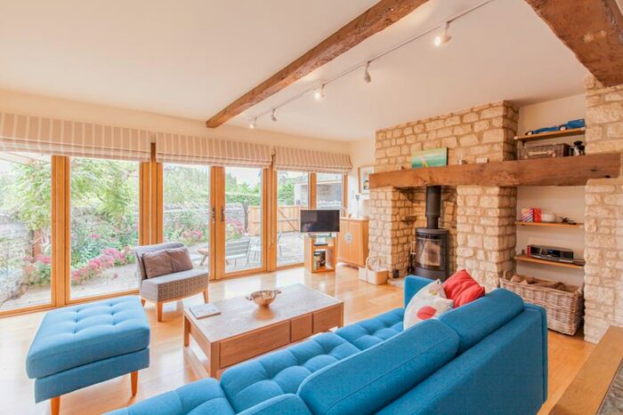 3 Bedroom Barn To Rent In Manor Road, Woodstock, OX20