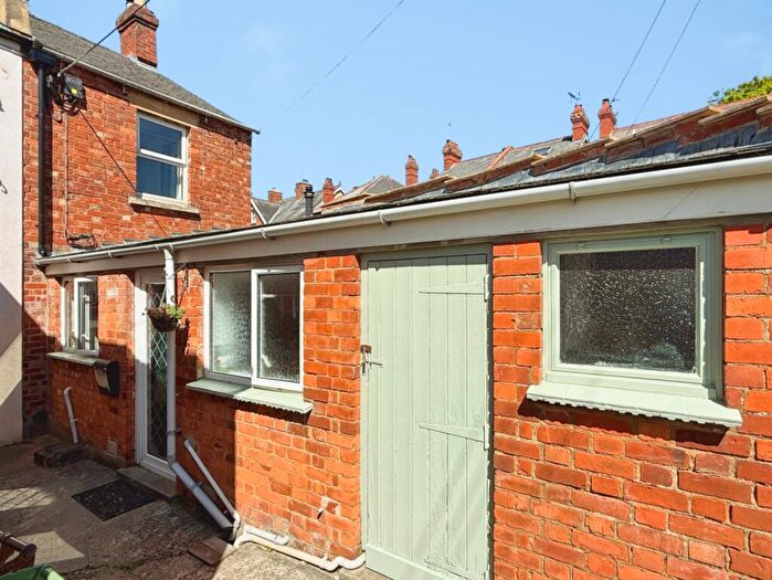 2 Bedroom End Of Terrace House For Sale In Belmont Road, Stroud, GL5