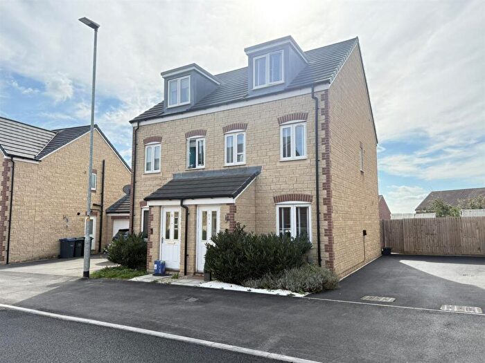 3 Bedroom Semi-Detached House For Sale In Gainey Gardens, Chippenham, SN15