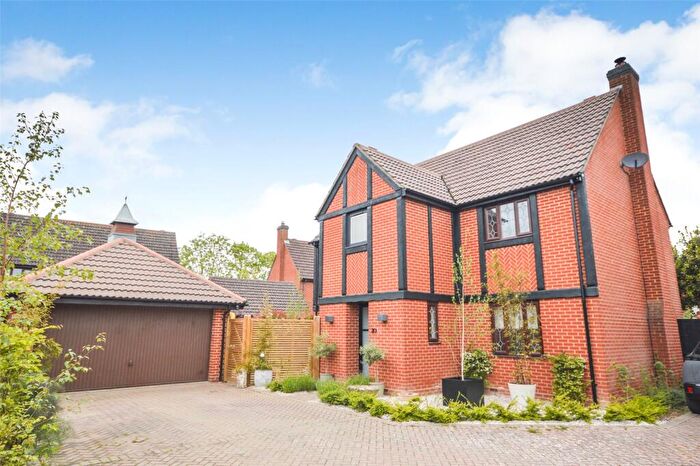 4 Bedroom Detached House For Sale In Larch Way, Dunmow, Essex, CM6
