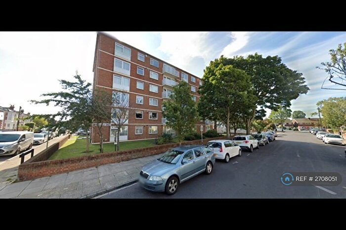 2 Bedroom Flat To Rent In Heatherley Court, Southsea, PO5