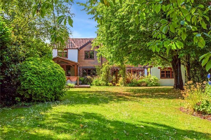 4 Bedroom Detached House For Sale In Hacket Lane, Thornbury, South Gloucestershire, BS35