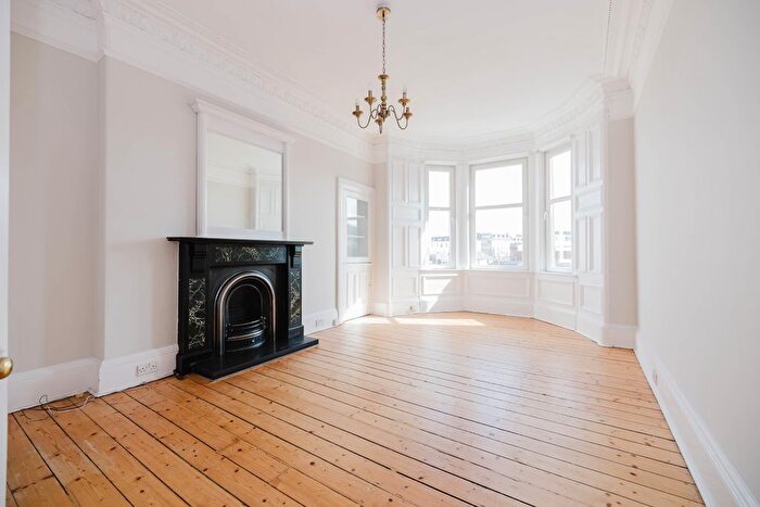 2 Bedroom Flat To Rent In Bellevue Road, Edinburgh, EH7