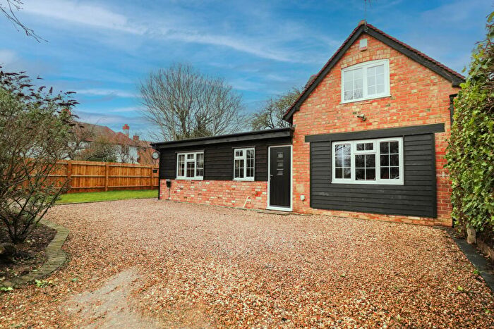 2 Bedroom Detached House For Sale In Kettering Road, Northampton, NN3