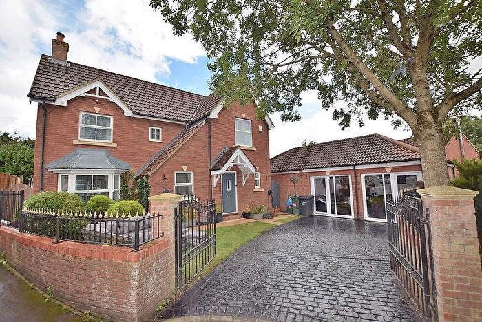 4 Bedroom Detached House For Sale In Caxton Close, Brompton On Swale, DL10