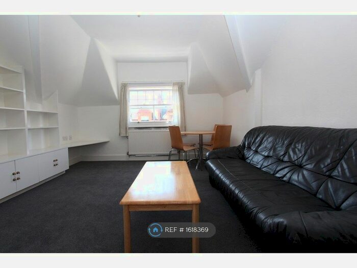 1 Bedroom Flat To Rent In West Kensington, London, W14