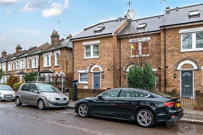 3 Bedroom End Of Terrace House To Rent In Trinity Road, London, N22