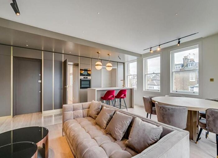 2 Bedroom Flat To Rent In Portland Place, Fitzrovia, London, W1B