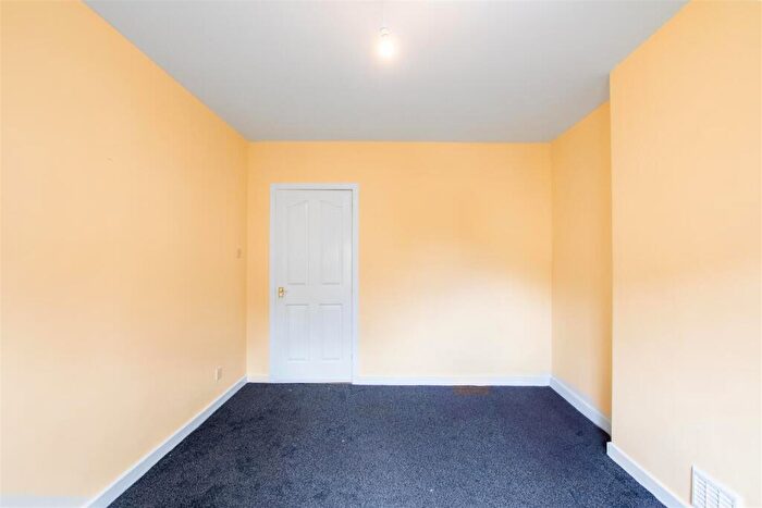 1 Bedroom Flat To Rent In Bogside Road, Ashgill, ML9