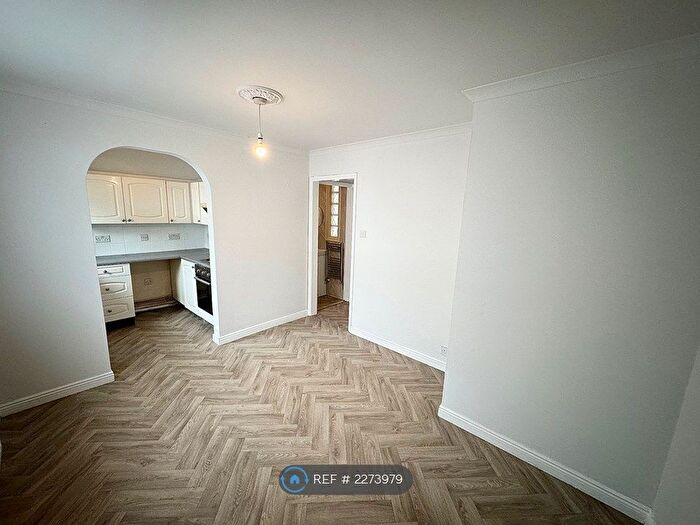 1 Bedroom Flat To Rent In Orchard Street, Newport, NP19