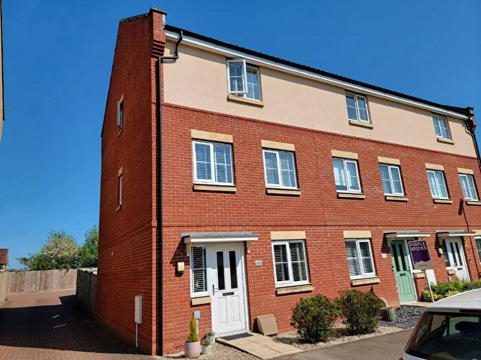 4 Bedroom Town House For Sale In Masons Drive, Great Blakenham, Ipswich, Suffolk, IP6