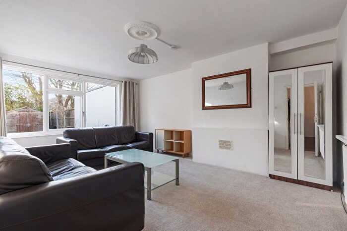 4 Bedroom Terraced House To Rent In Clarence Crescent, Clapham Park, SW4
