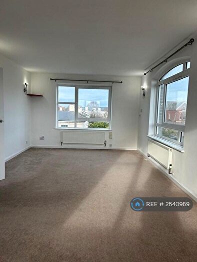 2 Bedroom Flat To Rent In Westbrooke Court, Worthing, BN11
