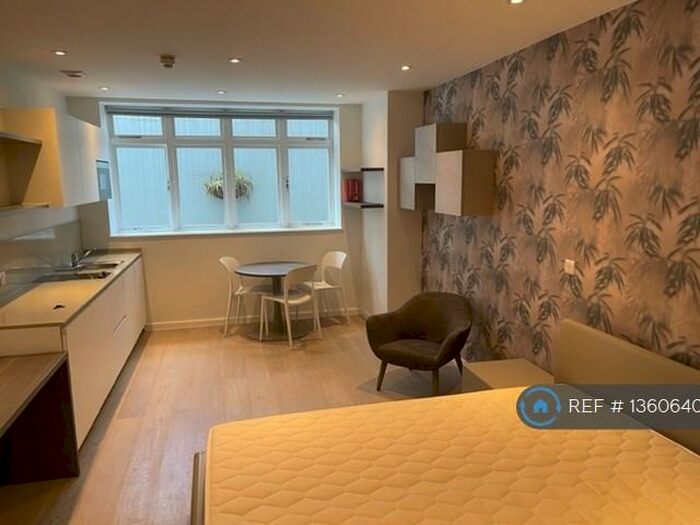 Studio To Rent In Lymington Road, London, NW6