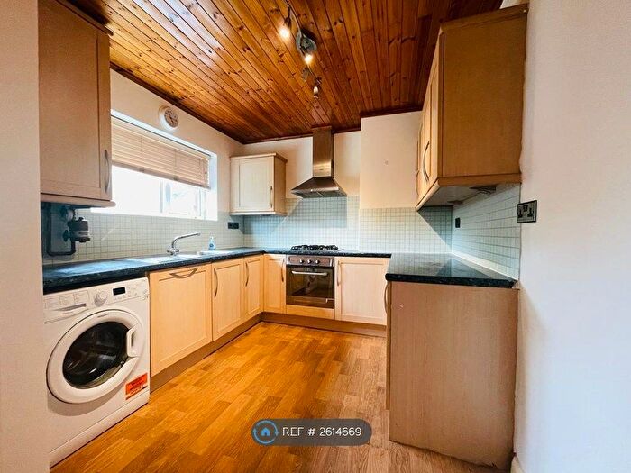 3 Bedroom Semi-Detached House To Rent In Clinton Avenue, Manchester, M14