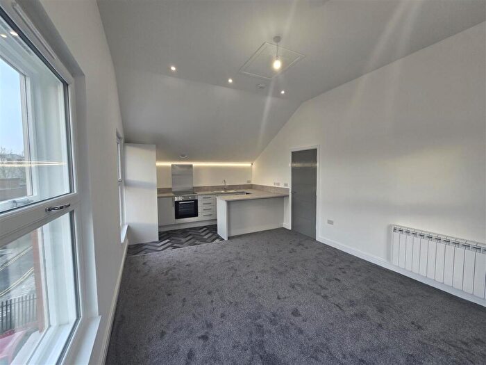 1 Bedroom Apartment To Rent In Wood Street, Ashton-under-Lyne, OL6