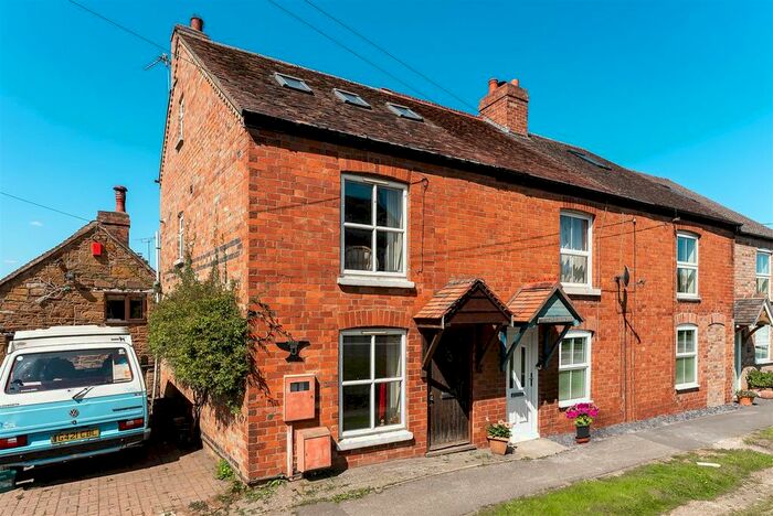 3 Bedroom End Of Terrace House For Sale In Southam Road, Napton, Southam, CV47