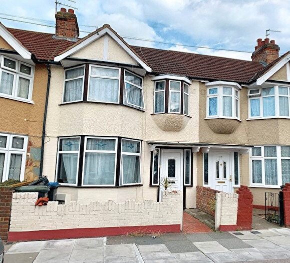 3 Bedroom Terraced House To Rent In St Peter's Road, Edmonton, London, N9
