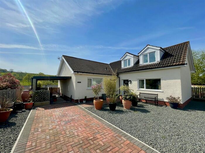 3 Bedroom Detached Bungalow For Sale In Penrhyncoch, Aberystwyth, SY23