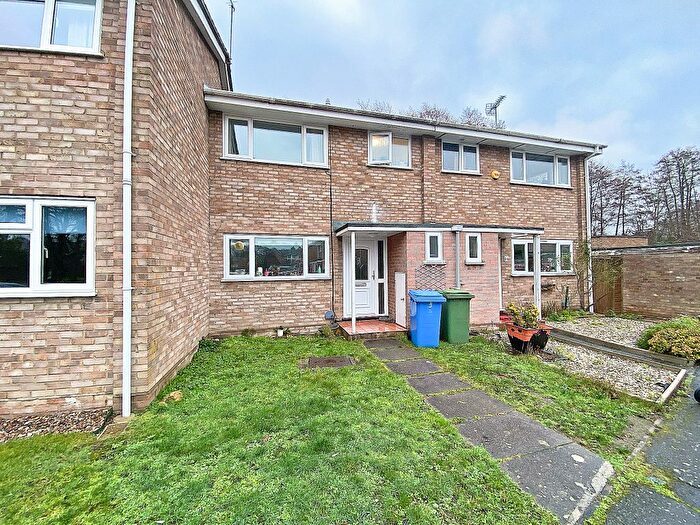 3 Bedroom Terraced House To Rent In Longleat Square, Farnborough, GU14