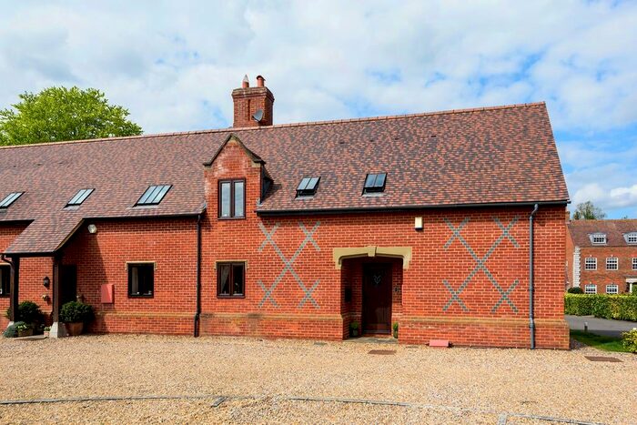 3 Bedroom Property For Sale In Manor Court, Manor Gardens, Westoning, MK45