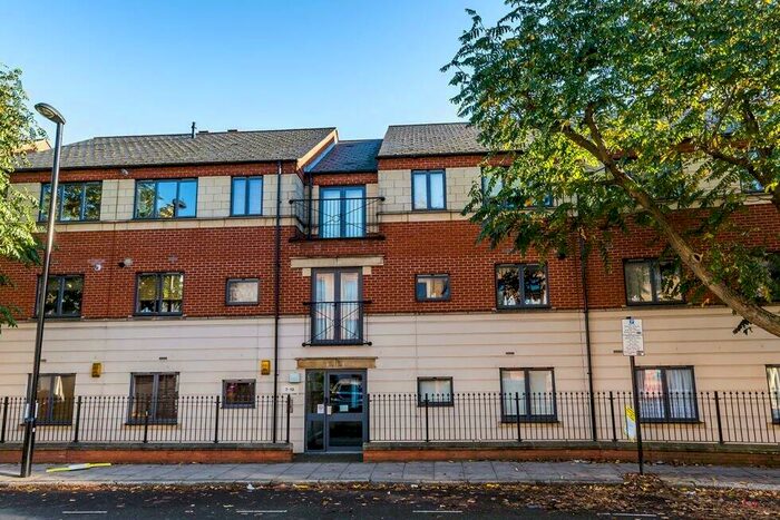 1 Bedroom Flat To Rent In Tollington Way, Holloway, N7