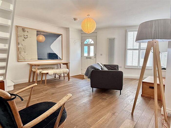 1 Bedroom End Terrace House For Sale In Waterloo Place, Falmouth, TR11