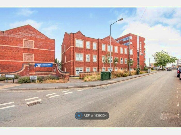 1 Bedroom Flat To Rent In Ashford House, Rugby, CV21