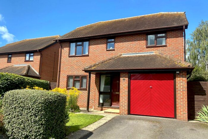 4 Bedroom Detached House For Sale In Worminghall, Buckinghamshire, HP18