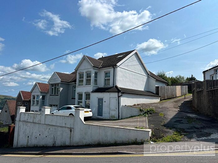 3 Bedroom End Of Terrace House For Sale In Trebanog Road, Porth, Rhondda Cynon Taff, CF39