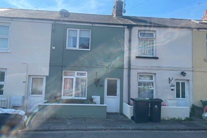 2 Bedroom Property To Rent In Weston Road, Weymouth, DT4