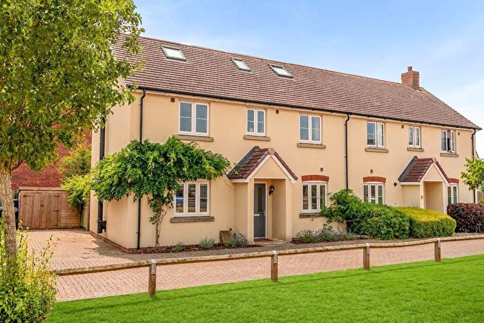 5 Bedroom Semi-Detached House For Sale In Keeley Close, Downton, SP5
