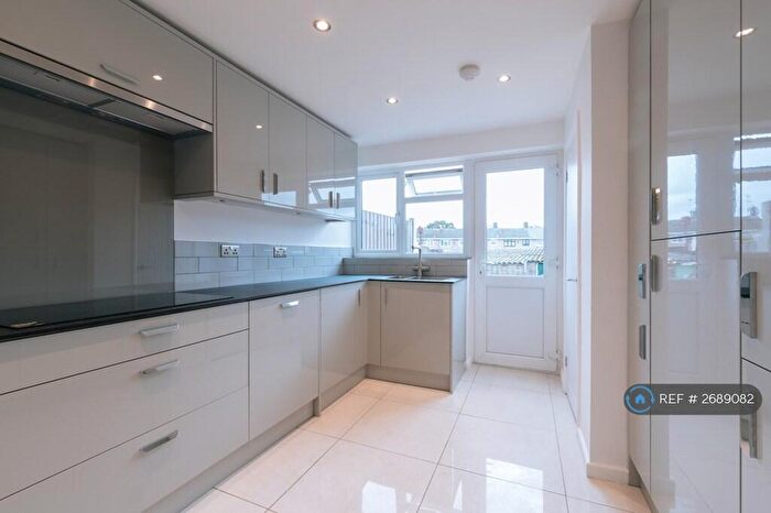 3 Bedroom Terraced House To Rent In Beehive Lane, Basildon, SS14